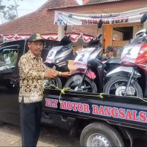 Heboh Pemdes Tugusari Arak 3 Motor Untuk Hadiah Jalan Sehat