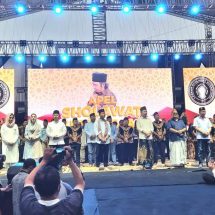 Jember Luber, Gibran Dan Gus Fawait Sapa Srikandi LSN Dibawah Guyuran Hujan Deras