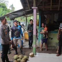Kapolres Jember Cek TPS Terpencil Dengan Berjalan Kaki